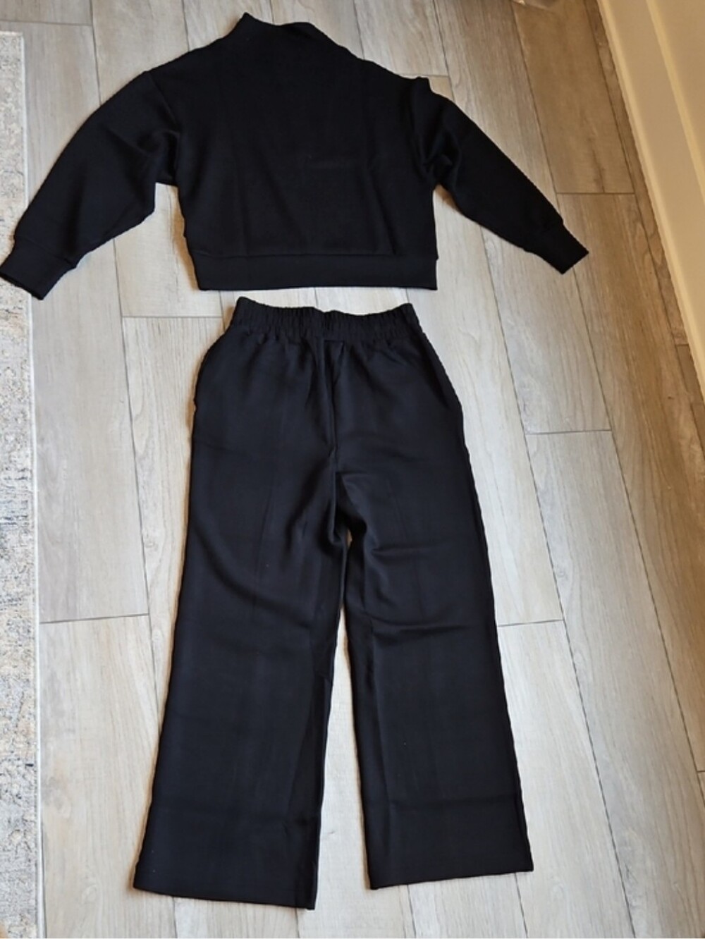 Varley Black Half-Zip Sweater & Wide Leg Pant Lounge Set - Picture 7 of 14